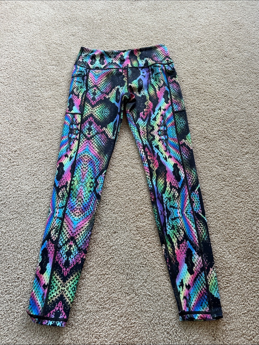 Constantly varied gear leggings